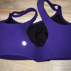 Lululemon Booby Bracer